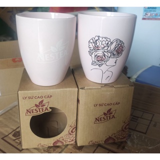 LY SỨ DONGHWA QUÀ NESTLE
