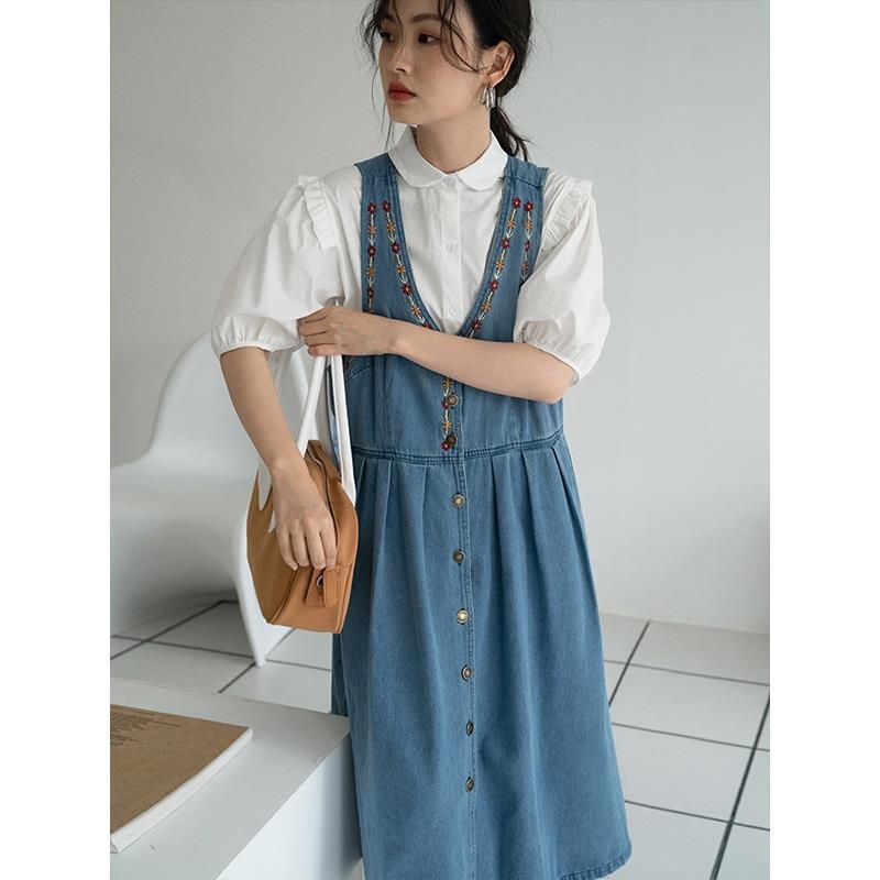Yếm bò thêu nổi retro