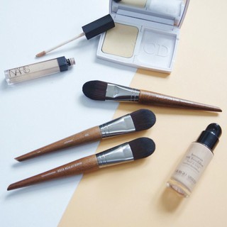 Cọ nền Mufe Foundation Brush N106
