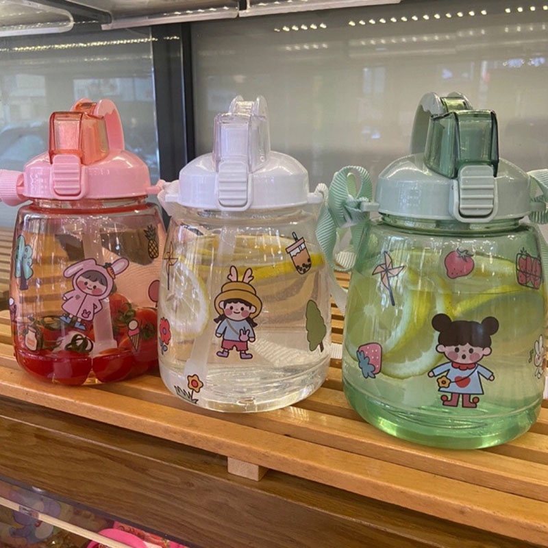 Bình Nước Dung Tích Lớn 1300ml Có Ống Hút Và Dây Đeo Dễ Thương JP6