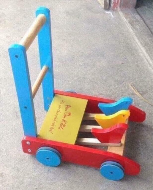 XE GÀ TẬP ĐI CHO BÉ