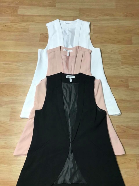 Áo khoác vest sát nách BCBG dư xịn