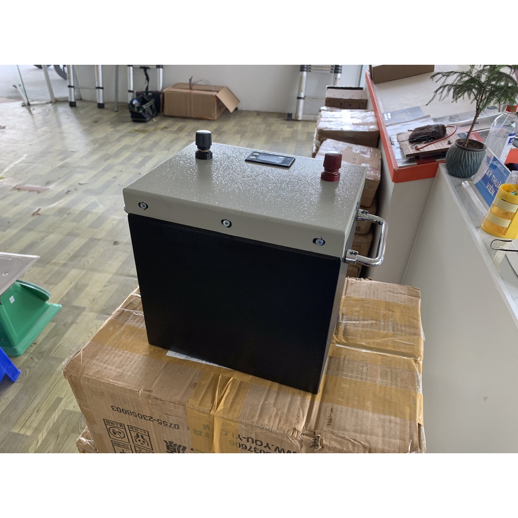Combo thùng pin Lifepo4 Lithium 12V 230A  EVE dã hàn Laser