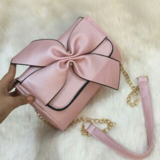 Cluth nơ cầm tay