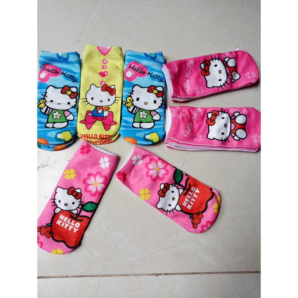 Giá rẻ kinh điển - Combo 1 set 5 đôi Tất HELLOKITTY, ELSA cho các bé- 60.000đ