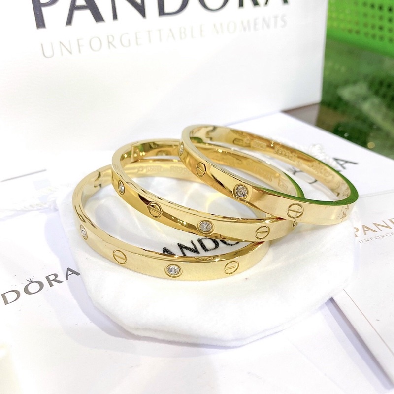 Vòng tay Titan Ca-ti-e khóa bấm