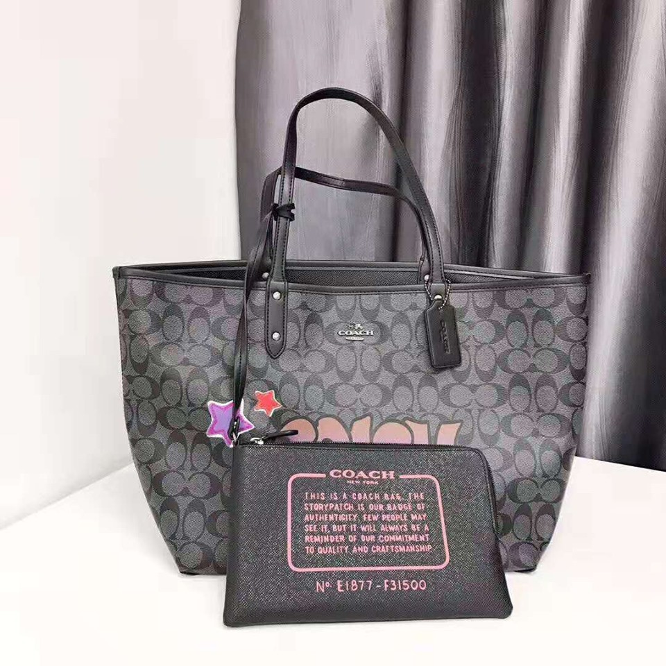 Túi Tole Coach cho nữ