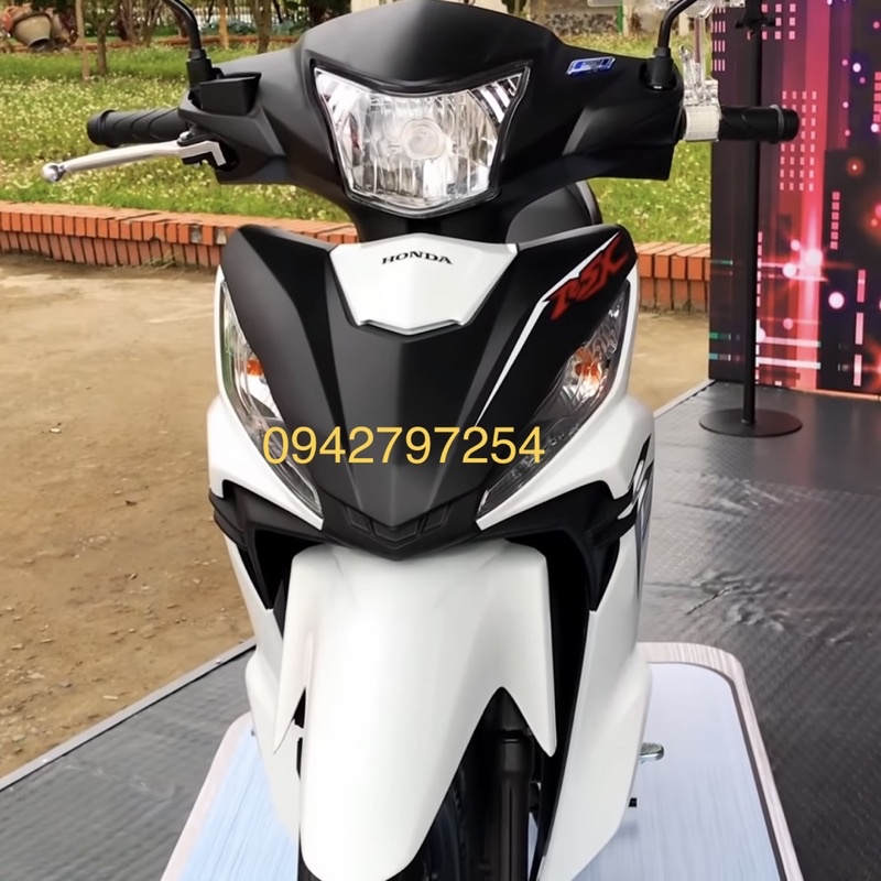 Sơn xe máy Honda Wave RSX màu Trắng pha lê UW001-1K và UW001-2K Ultra Motorcycle Colors