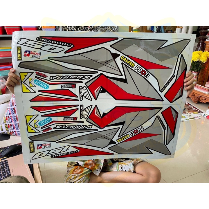 ( Quí khách vui lòng mang ra tiệm cho thợ dán ) Tem winner x đỏ đen