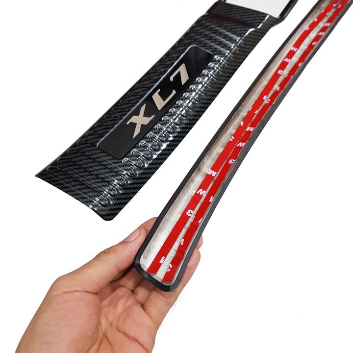 Ốp Chống trầy cốp suzuki XL7  vân carbon cao cấp