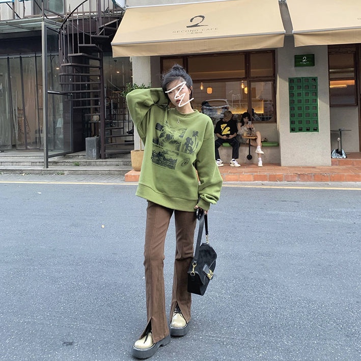 Áo sweater cổ tròn dáng rộng in họa tiết thời trang thu đông 2021