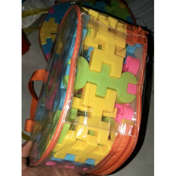 Một giỏ lắp ráp khối đa năng có 72 chi tiết bằng nhựa rất đẹp