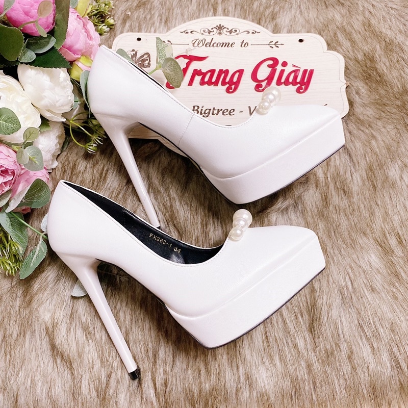 GIÀY CƯỚI THIẾT KẾ CAO CẤP CÓ SẴN (form bé)  (là mẫu tkế thủ công vui lòng chắc chắn trước khi đặt hàng)