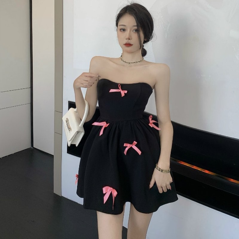 Có sẵn_Váy quây thắt nơ đen hồng Rose