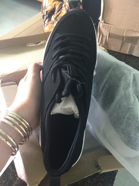 Giày thể thao zara