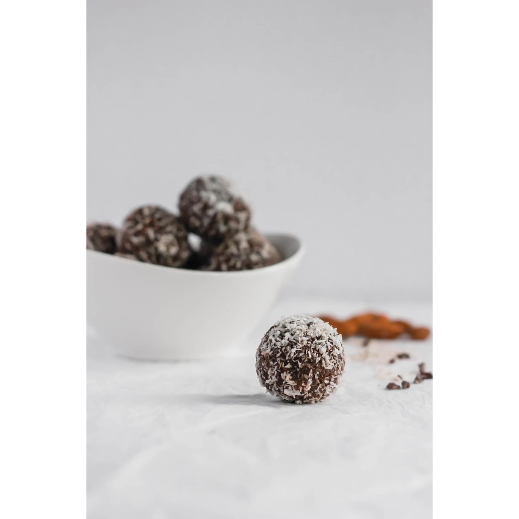 Viên bánh năng lượng Hạnh nhân và Chocolate đen - Raw Almond &amp; Chocolate Energy Ball