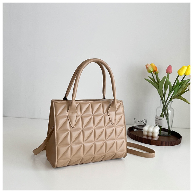 Túi Đeo Vai Hình Vuông Cỡ Lớn In Nổi Họa Tiết Kẻ Sọc Kiểu Hàn Quốc Thời Trang Mùa Xuân 2022