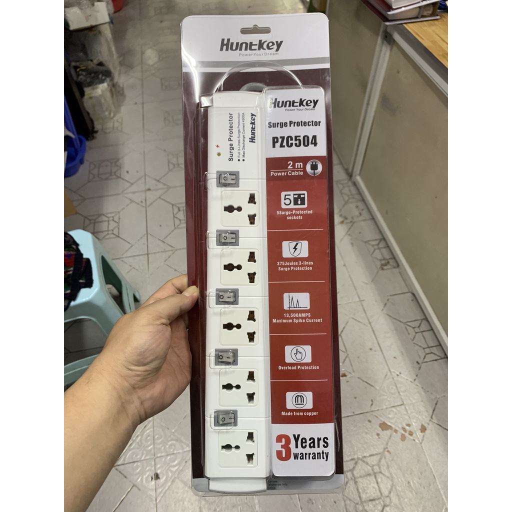 Ổ Điện Huntkey 5 chấu cao cấp PZC504 hàng chính hãng