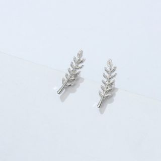 KHUYÊN TAI HÌNH LÁ NGUYỆT QUẾ