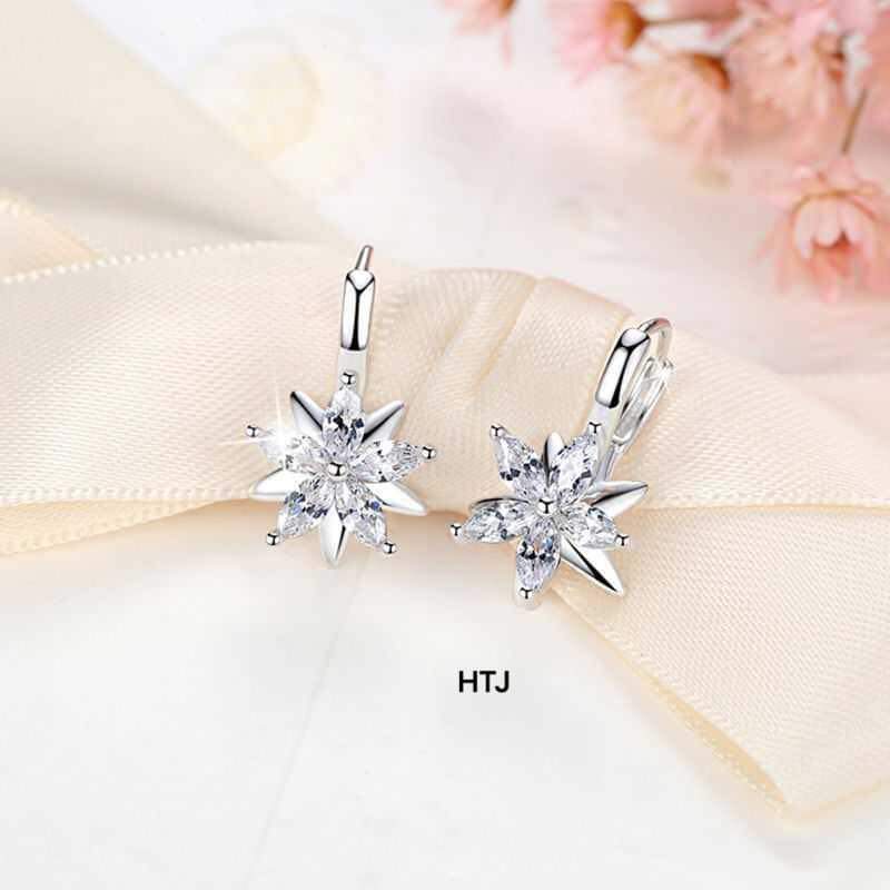 Bông tai bạc Bông Hoa mẫu bấm đính đá bạc cao cấp Van Jewelry V10409