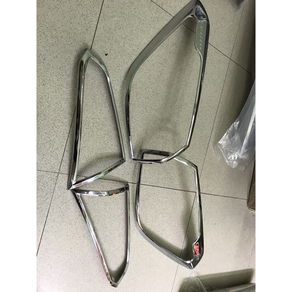 Bộ ốp viền đèn hậu xe kia Cerato 2019-2021