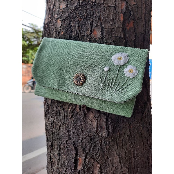 Ví vải linen thêu tay handmade
