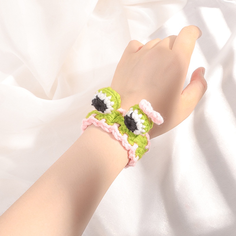 Lovely Frog and Carrot Bracelet Mihan1