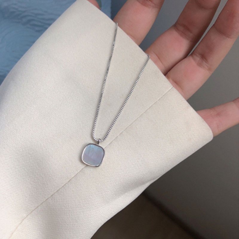 Vòng Cổ Fashion Square Shell Pendant Necklace Gold Clavicle Chain Necklace for Women Jewelry Accessories