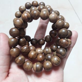 Vòng tay trầm hương tự nhiên tròn size 12ly