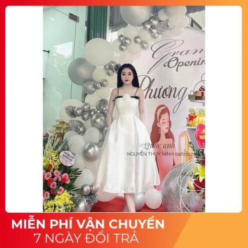 VÁY TRẮNG HOT XẺ TÀ KÈM TAG HOA 2 DÂY PHỐI ĐEN