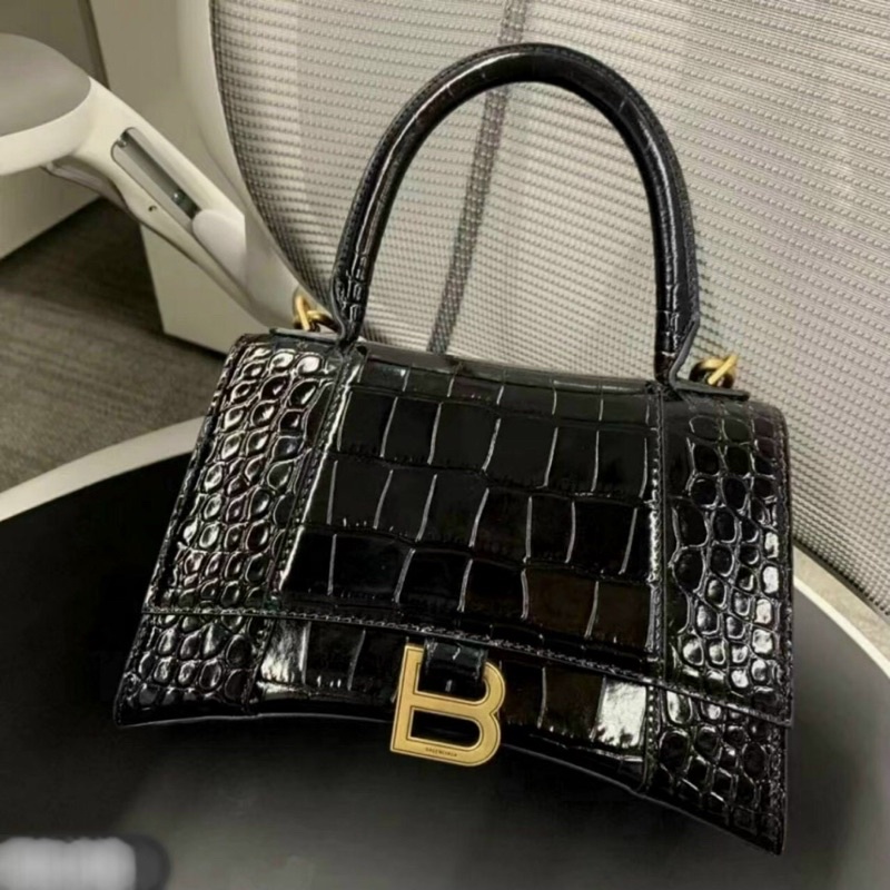 Túi xách nữ, túi chữ B quai xách size 19 cm hàng QCCC fullbox nguyên seal (ảnh thật đầu tiên)