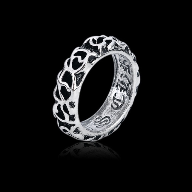 Nhẫn Chrome Hearts