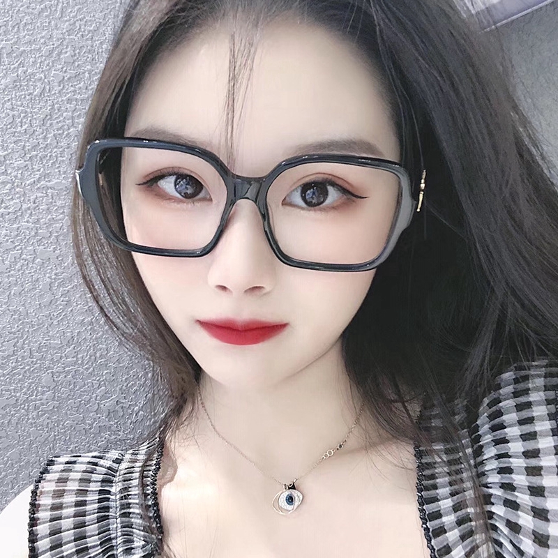 Kính Mát Gọng Lớn Thời Trang Cho Nữ