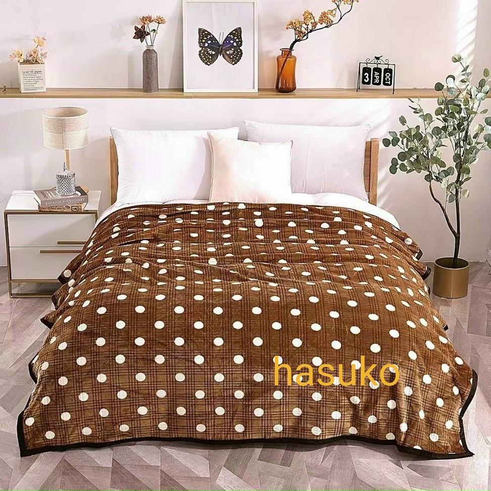 Chăn nhung tuyết chấm bi HASUKO mẫu mới nhất mùa đông năn nay.kích thước 2mx2m3