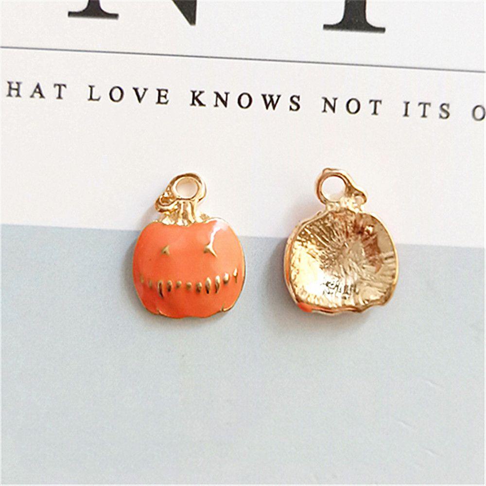 Set 10 Mặt Trang Trí Dạng Chiếc Tất Đính Chuông Chủ Đề Halloween