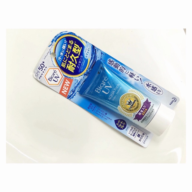 KEM CHỐNG NẮNG BIORE UV AQUA RICH WATERY ESSENCE