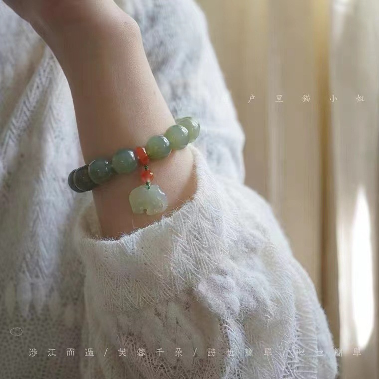 Vòng Tay Ngọc Bích Phối Tua Rua Thiết Kế Hình Thỏ Phong Cách Trung Hoa Độc Đáo Xinh Xắn