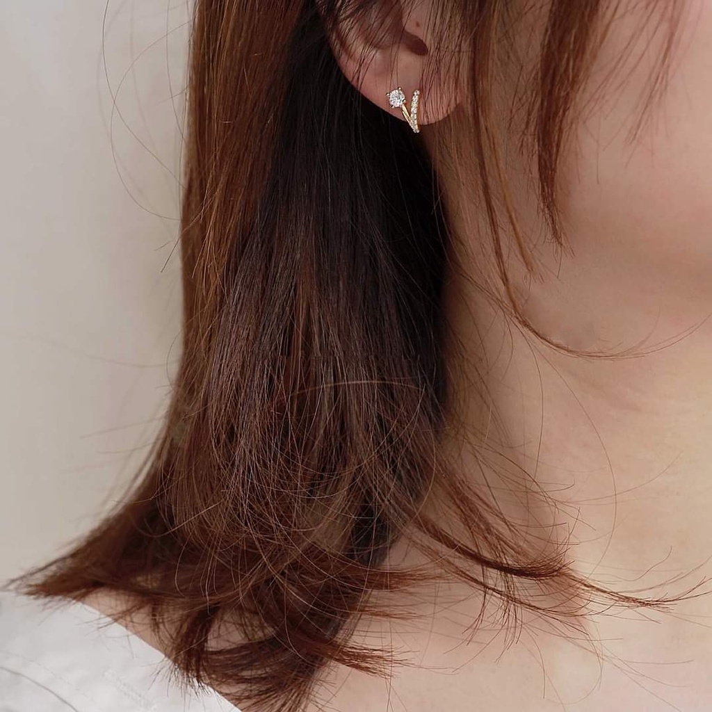 Khuyên tai bạc khuyên V hoa nạm đá trắng sáng lung linh