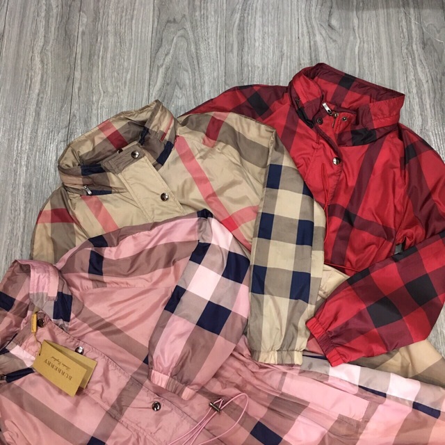 Áo gió buc dáng dài siêu cấp | BigBuy360 - bigbuy360.vn