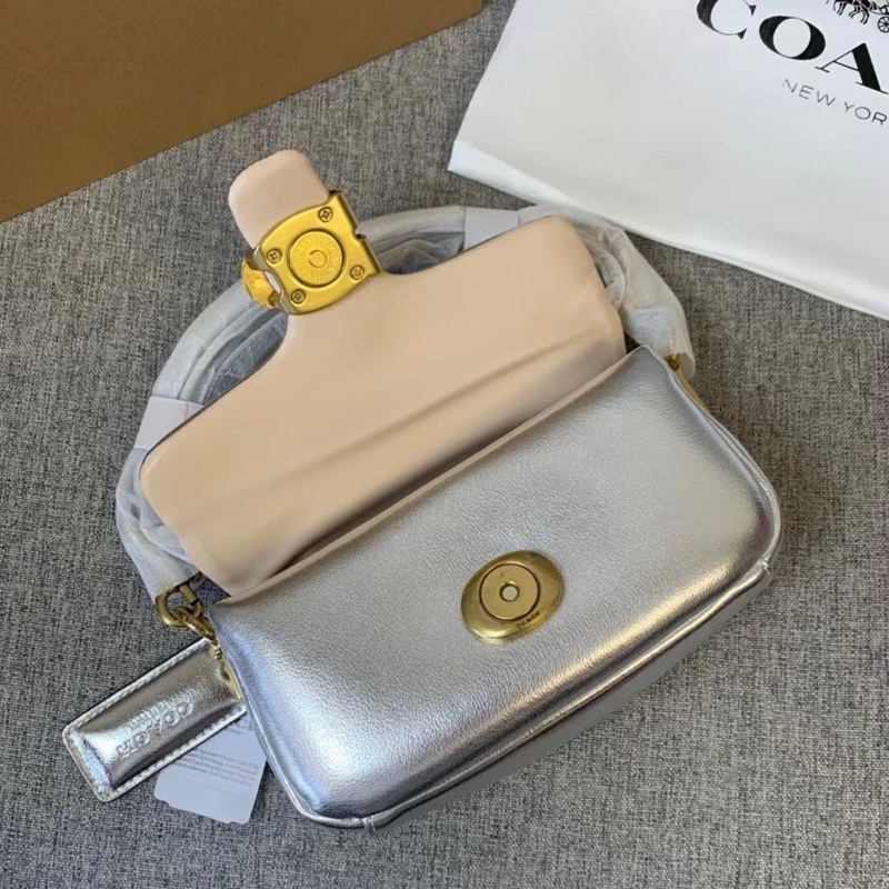 ✨ TÚI COACH TABBY GỐI PILLOW C3880 size 18cm