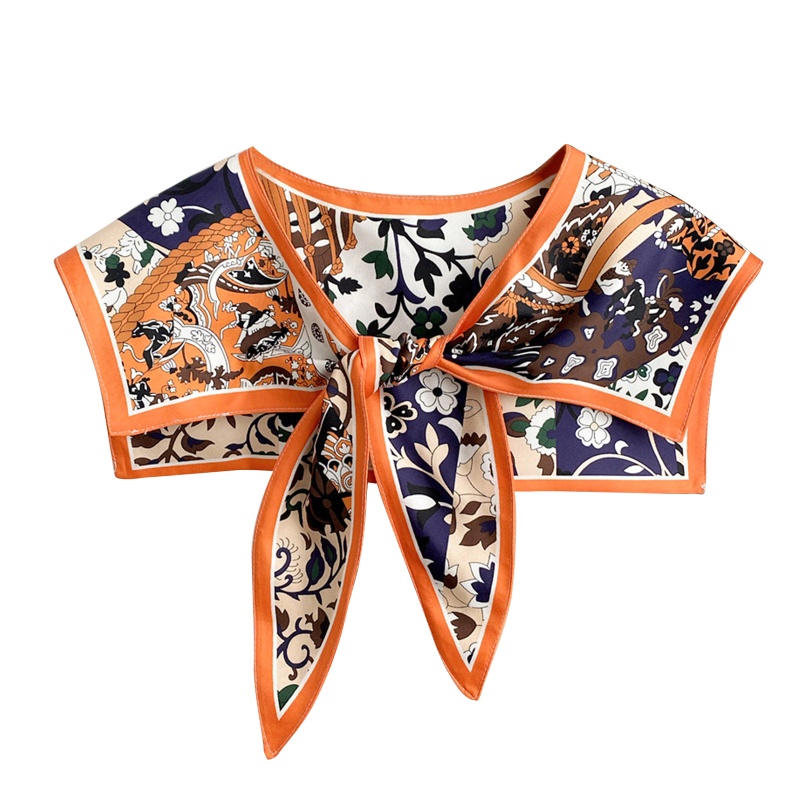 Khăn Choàng Vai Bằng Lụa Satin In Họa Tiết Hình Tam Giác