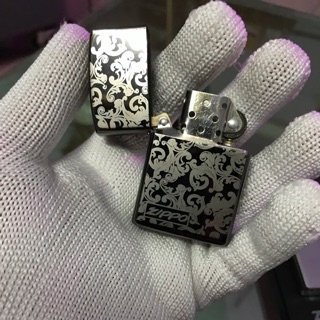 Zippo ''Hoa văn cổ điển''