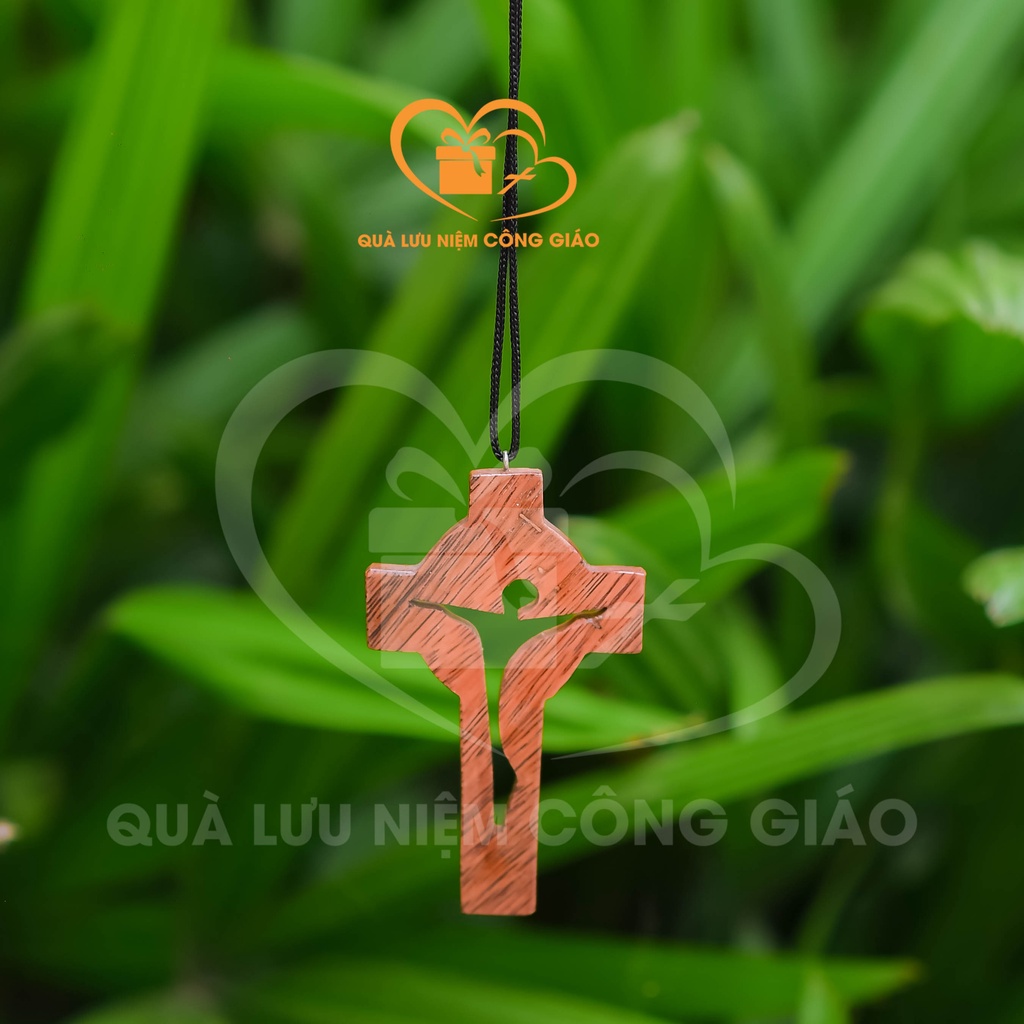 Vòng cổ mặt Thánh Giá bằng gỗ nhiều kích thước