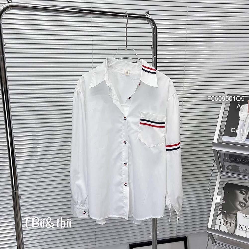 Áo sơ mi trắng một túi phối viền kẻ màu tay dài thời trang!