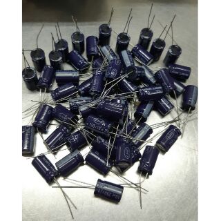 Tụ điện loại tốt 10uf/250v , giá 10 con 65k