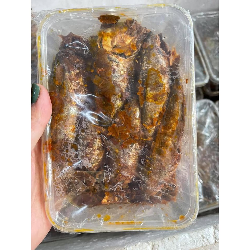 cá mòi kho chuối xanhthơm ngon tươi mớiDTFoods(CHUYÊN SỈ)