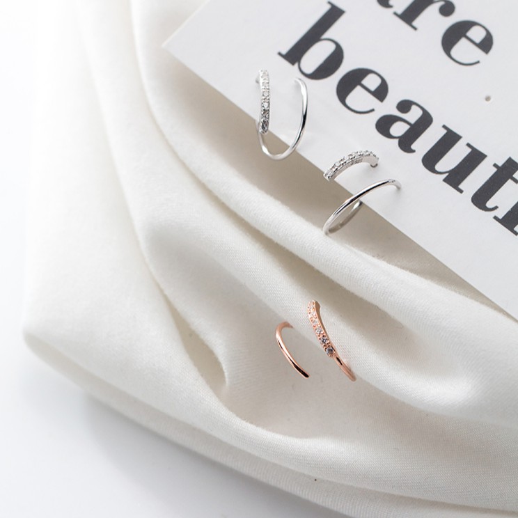 Khuyên tai bông tai nữ bạc s925 xỏ xoắn sóng uống lượn dài đính đá Cá jewelry KB48