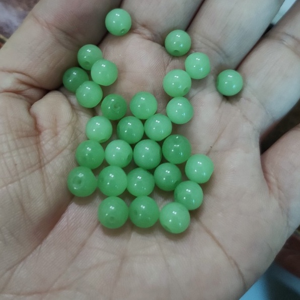 10/25/50gam đá nhân tạo màu xanh ngọc 6mm làm vòng tay, handmade