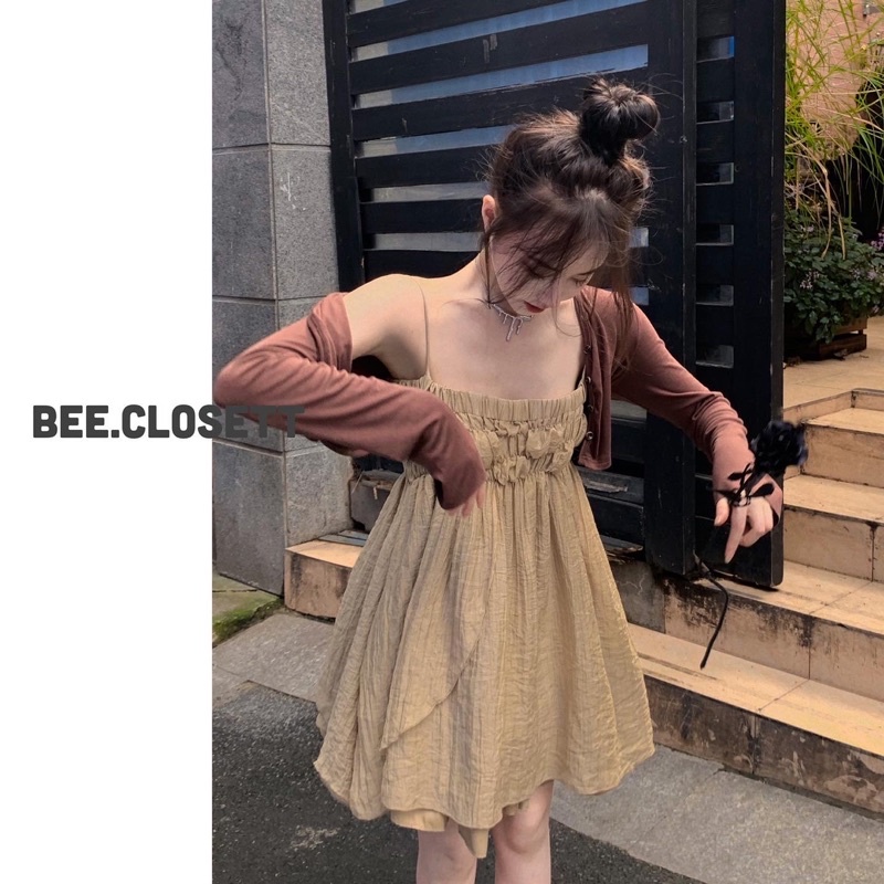 Set váy ngắn 2 dây babydoll nhún kèm áo len mỏng khoác ngoài màu nâu vintage