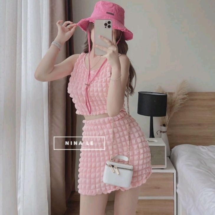 Sét áo ba lỗ và chân váy ôm ô vuông vải xốp co giãn